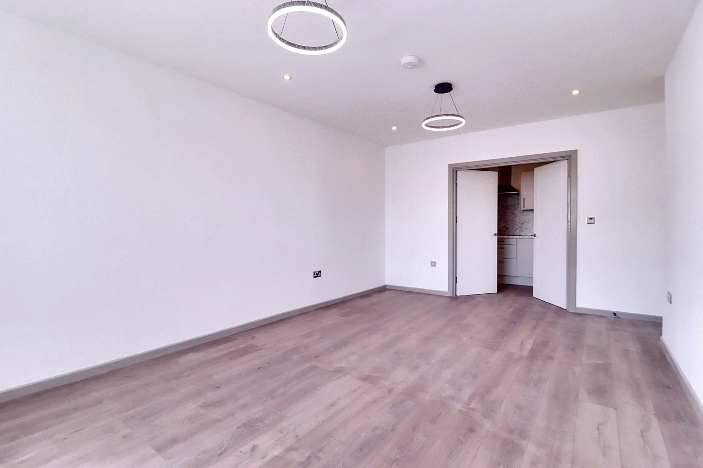 Flat Southchurch Road in Southend-on-Sea