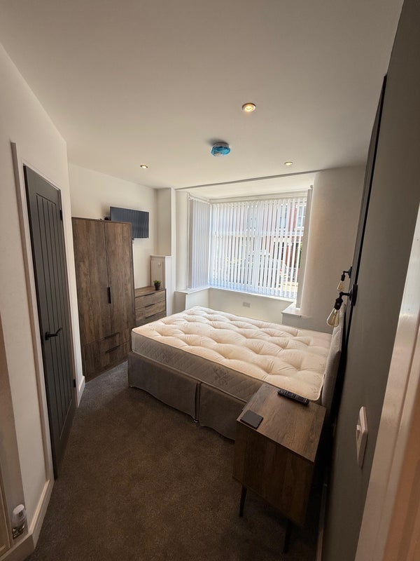 Room Princes Road in Stoke-on-Trent