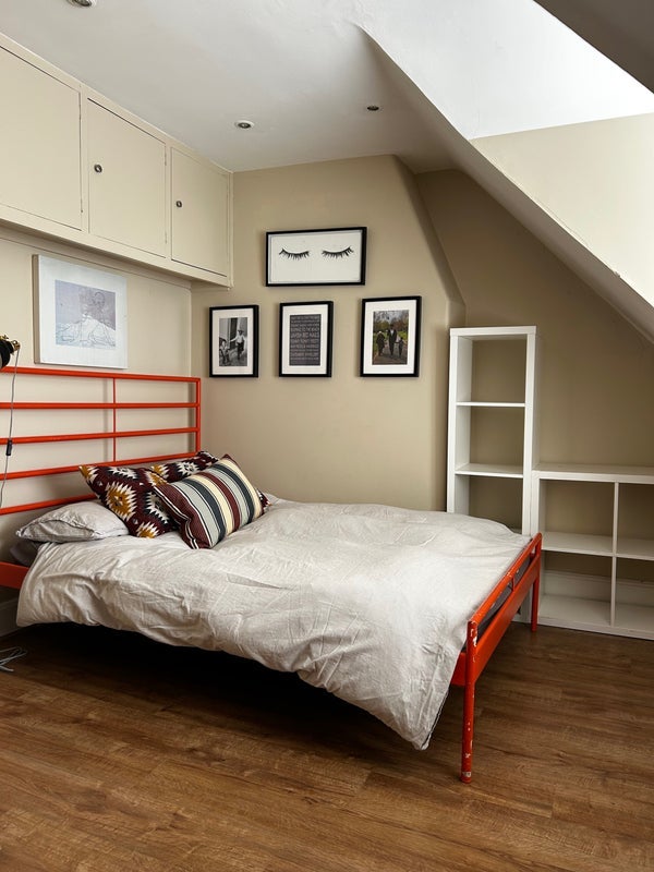 Room Tirlemont Road in Greater London
