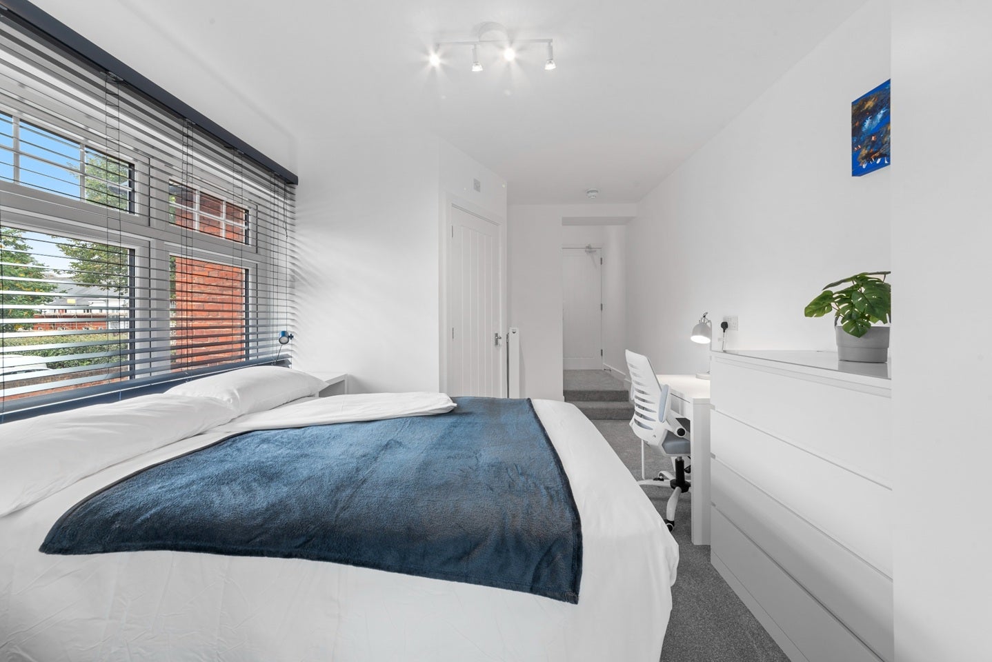 Room St Luke's Avenue in Maidstone