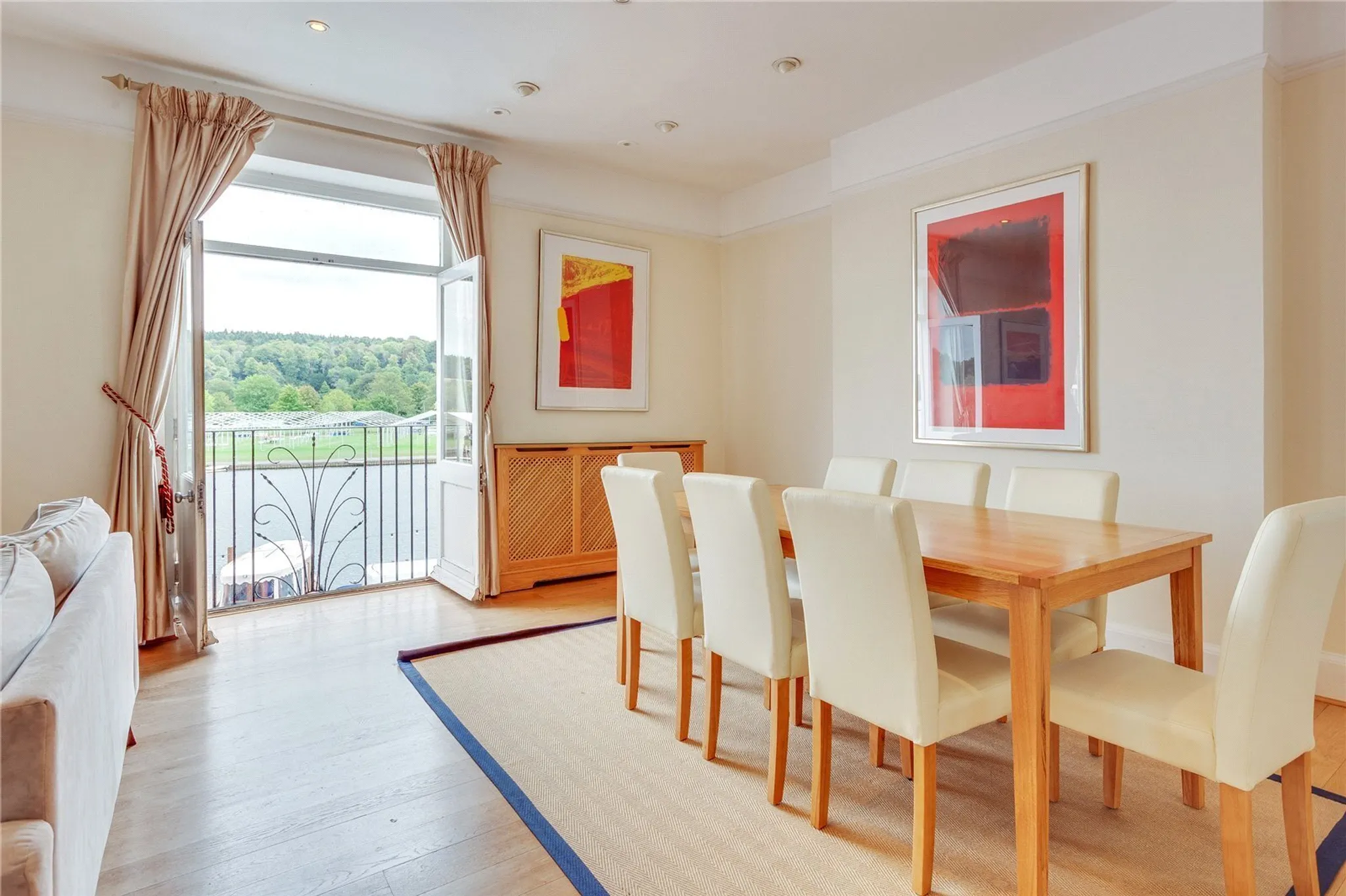 Flat Thameside in South Oxfordshire
