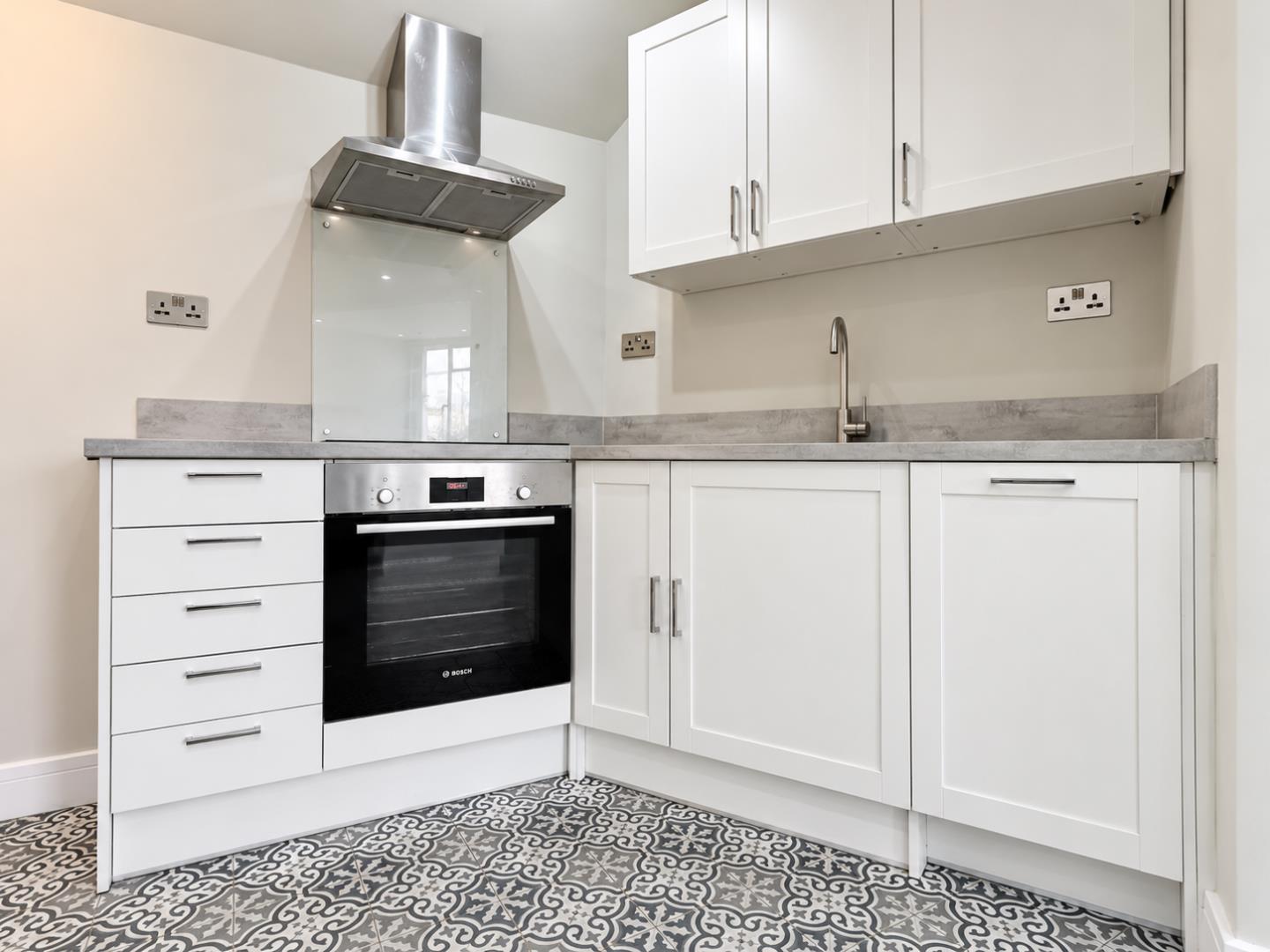 Flat Willesden Lane in Greater London