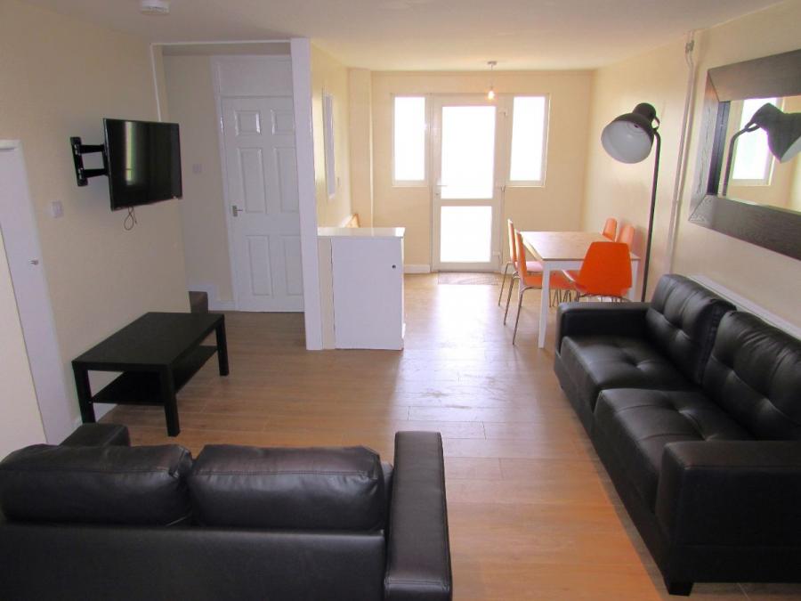 Room Somner Close in Canterbury