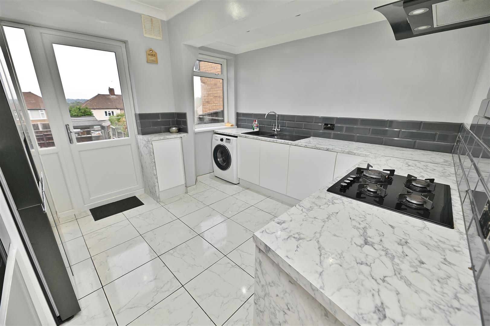 Room Strafford Avenue in Greater London