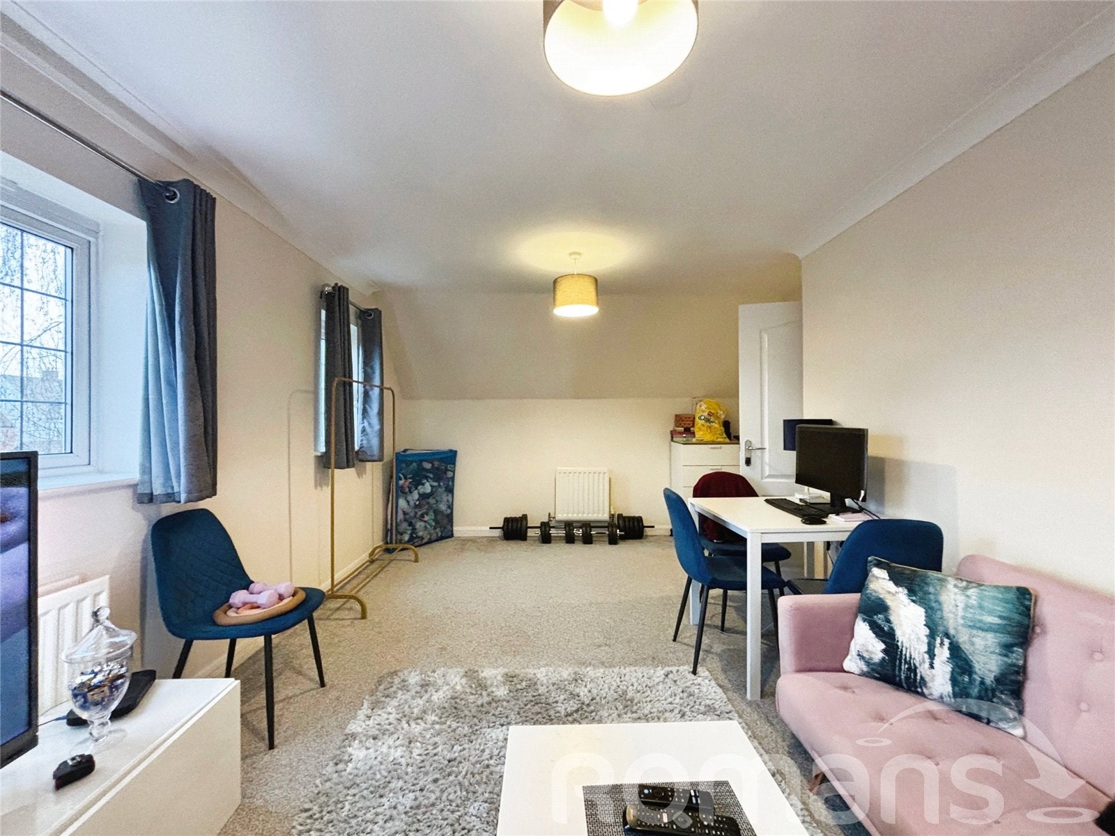 Flat Spode Close in Blunsdon St Andrew
