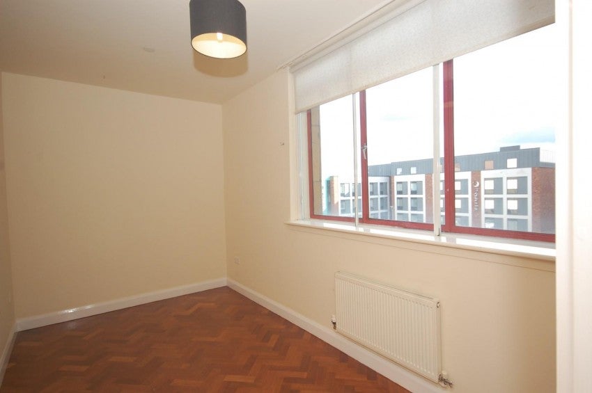 Flat Guildhall Road in Northampton