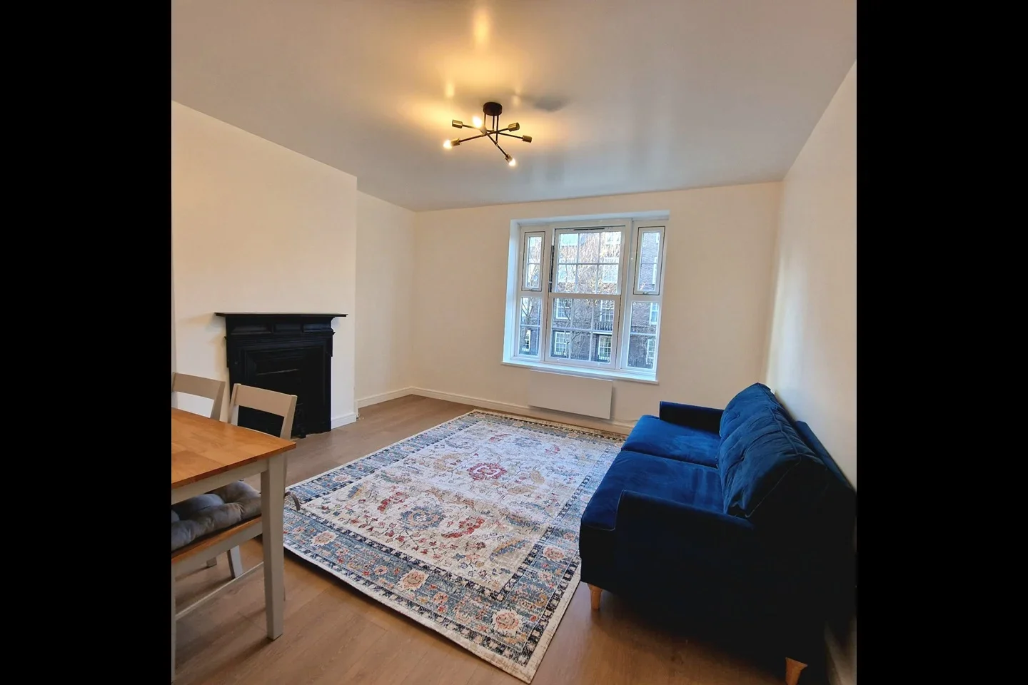 Flat Peckham Park Road in Greater London