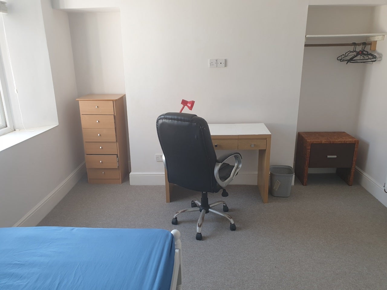 Room Cecil Street in Plymouth