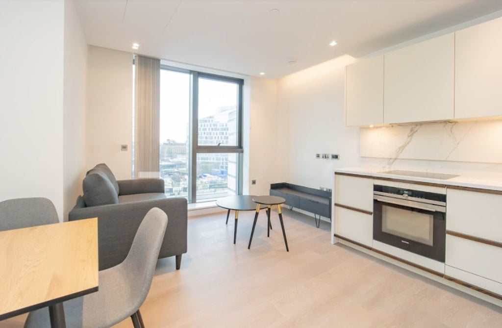 Flat Newcastle Place in City of Westminster