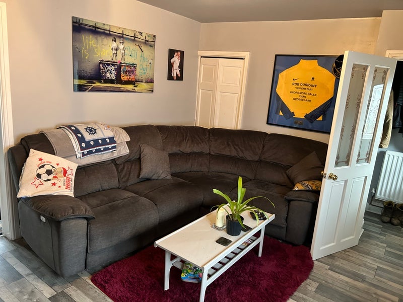 Room Carnbroe Avenue in Coventry