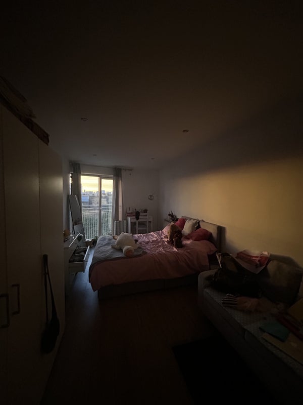 Room Premiere Place in Greater London