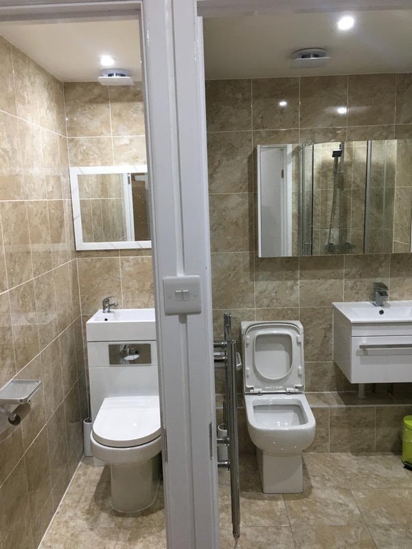 Room Premiere Place in Greater London