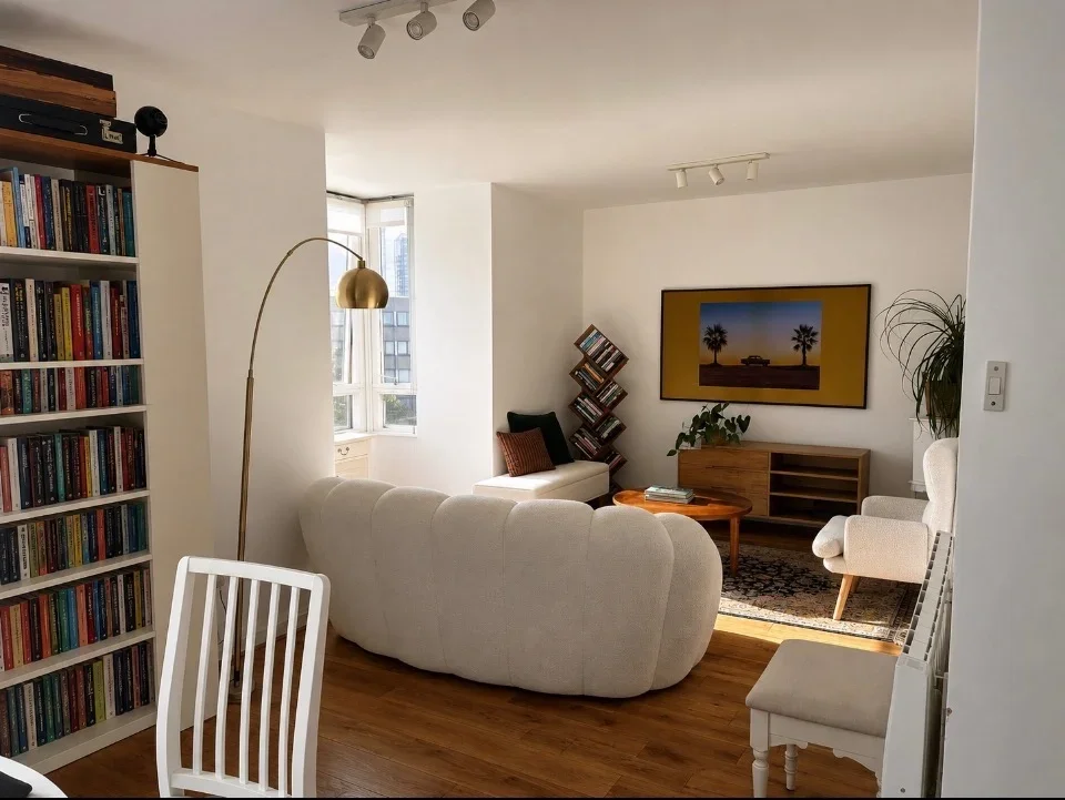 Flat Bramlands Close in Greater London