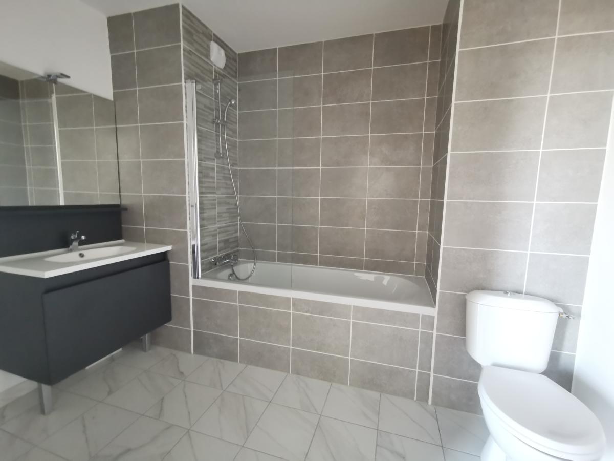 Appartement Rue des Frères Lumière à Rillieux-la-Pape