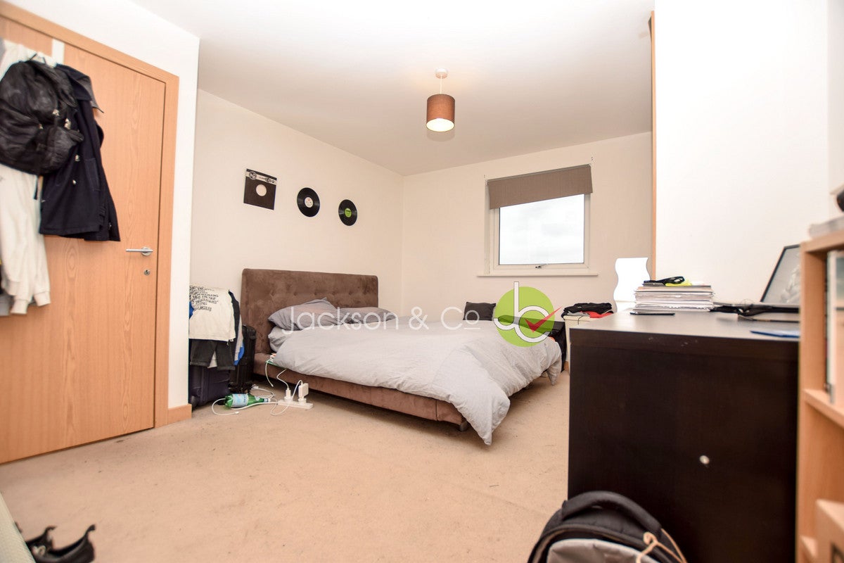 Flat Caelum Drive in Colchester