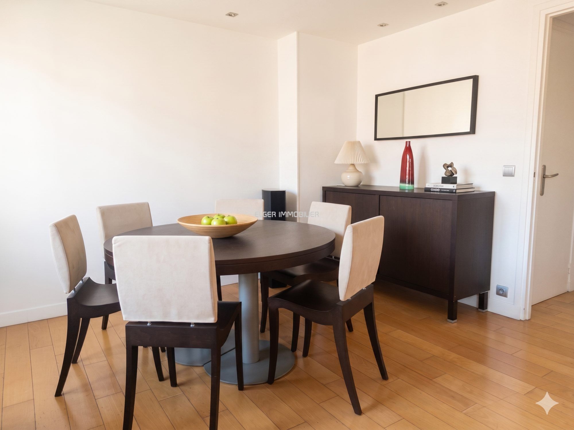 Appartement Sortie Parking Versailles - Paul Reynaud à Paris