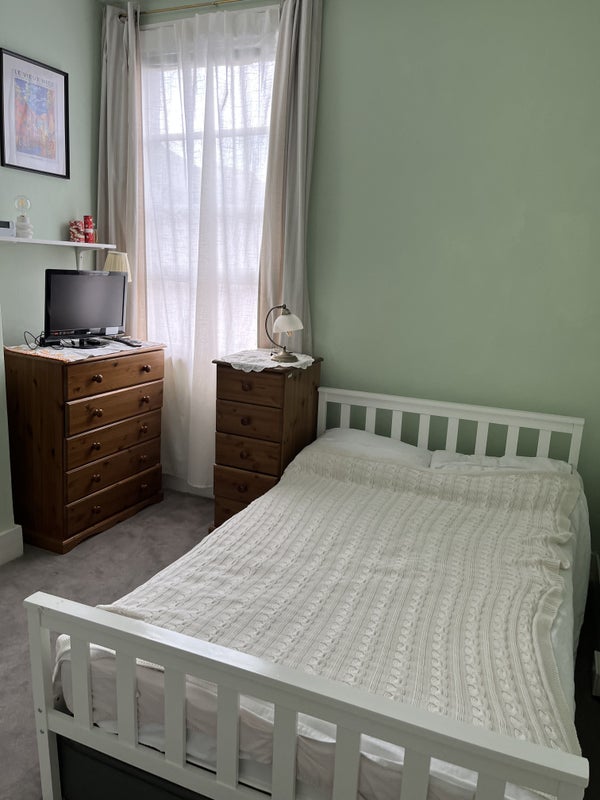 Room Allestree Road in Greater London