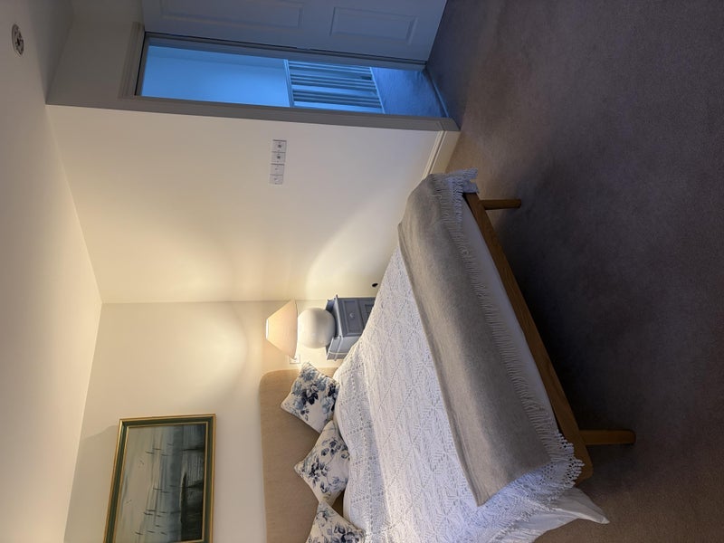 Room Knowsley Road in Greater London