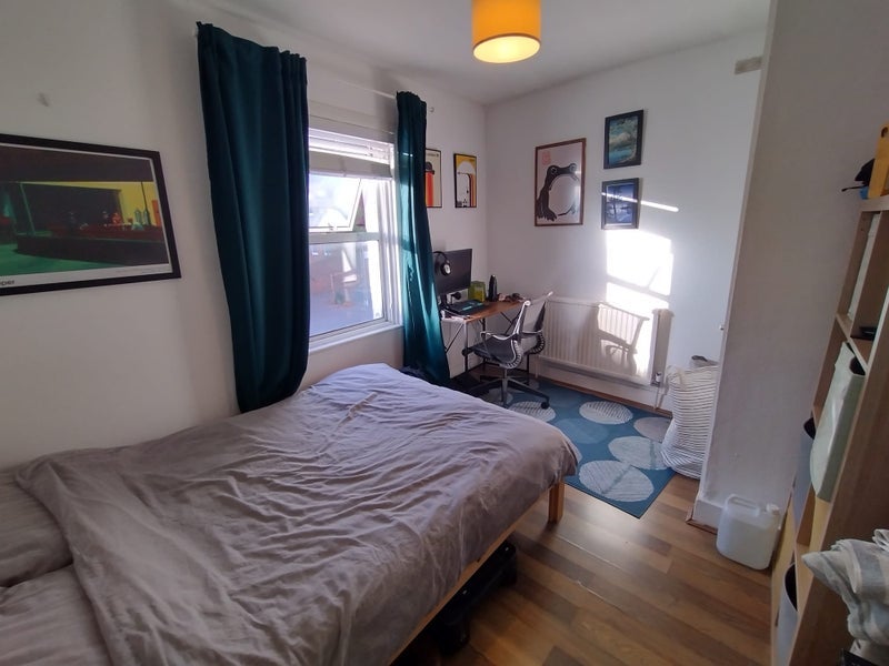 Room Mulkern Road in Greater London