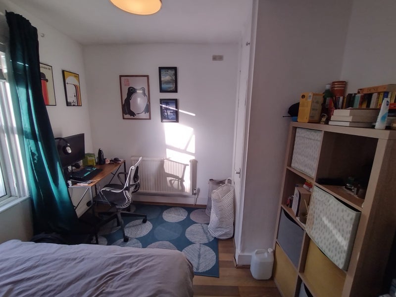 Room Mulkern Road in Greater London