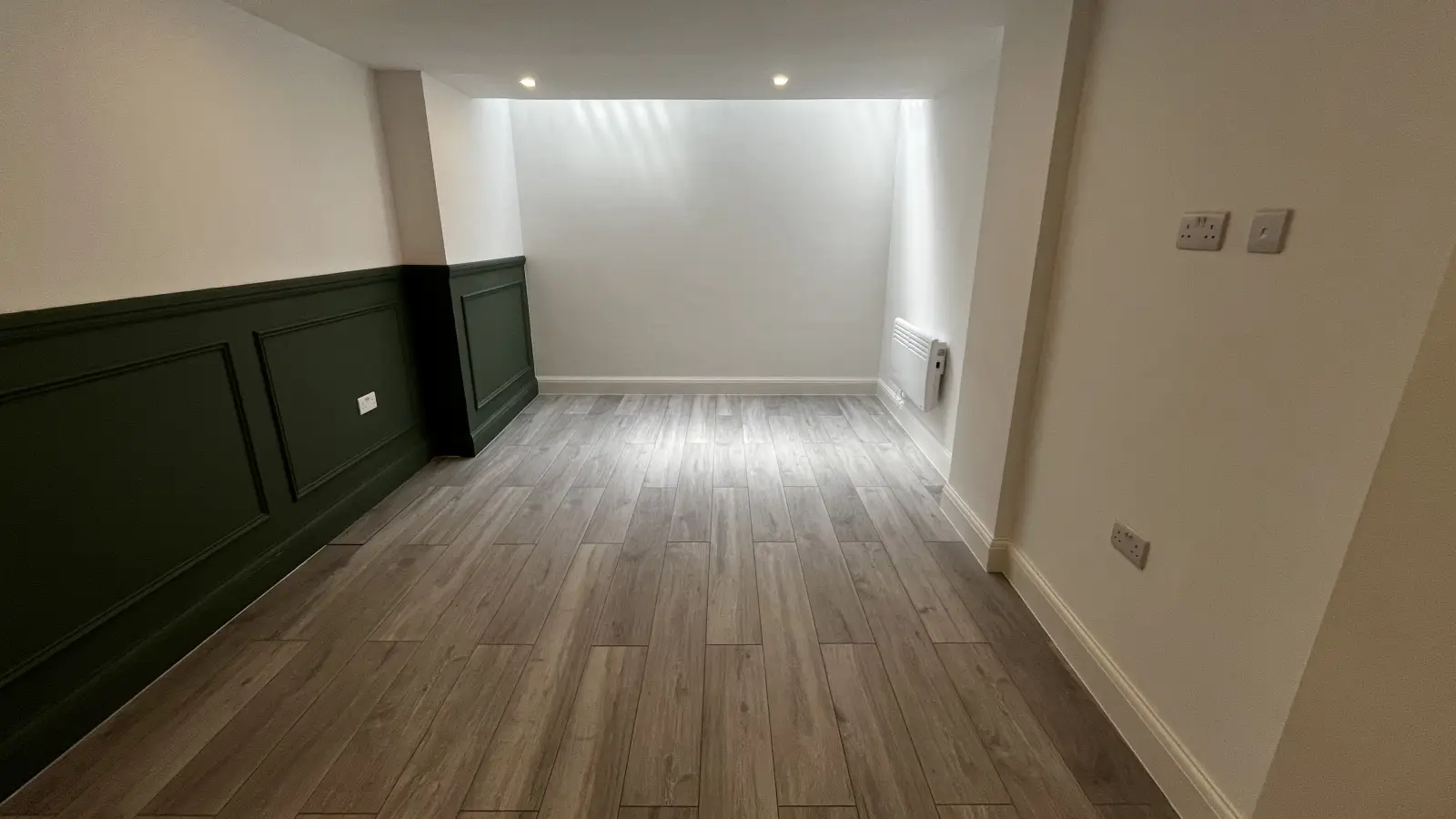 Room South Street in Greater London