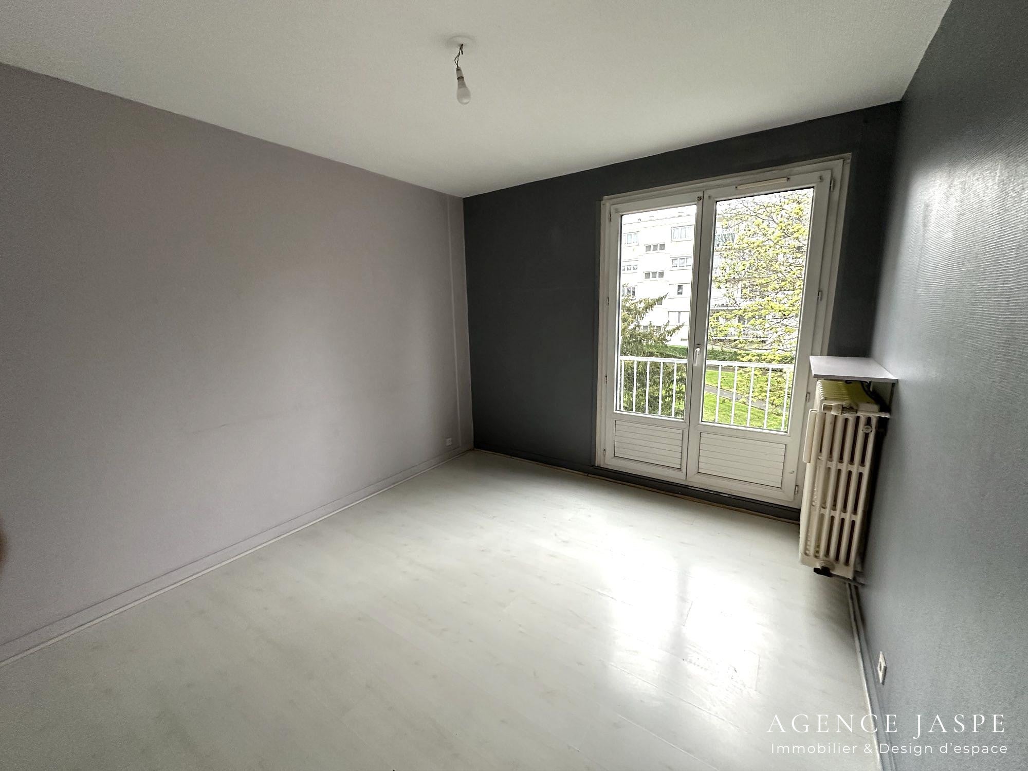 Flat Impasse de la Vivaraize in Saint-Étienne