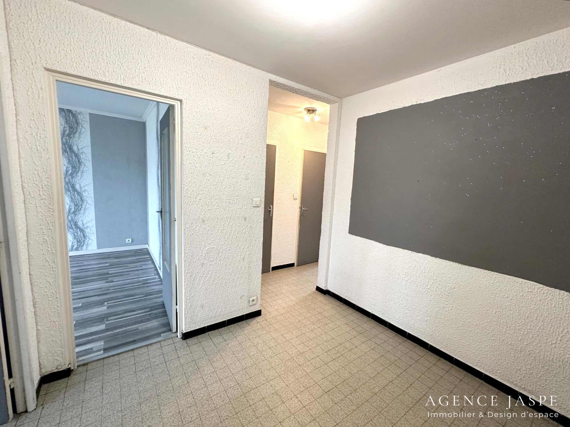 Flat Impasse de la Vivaraize in Saint-Étienne