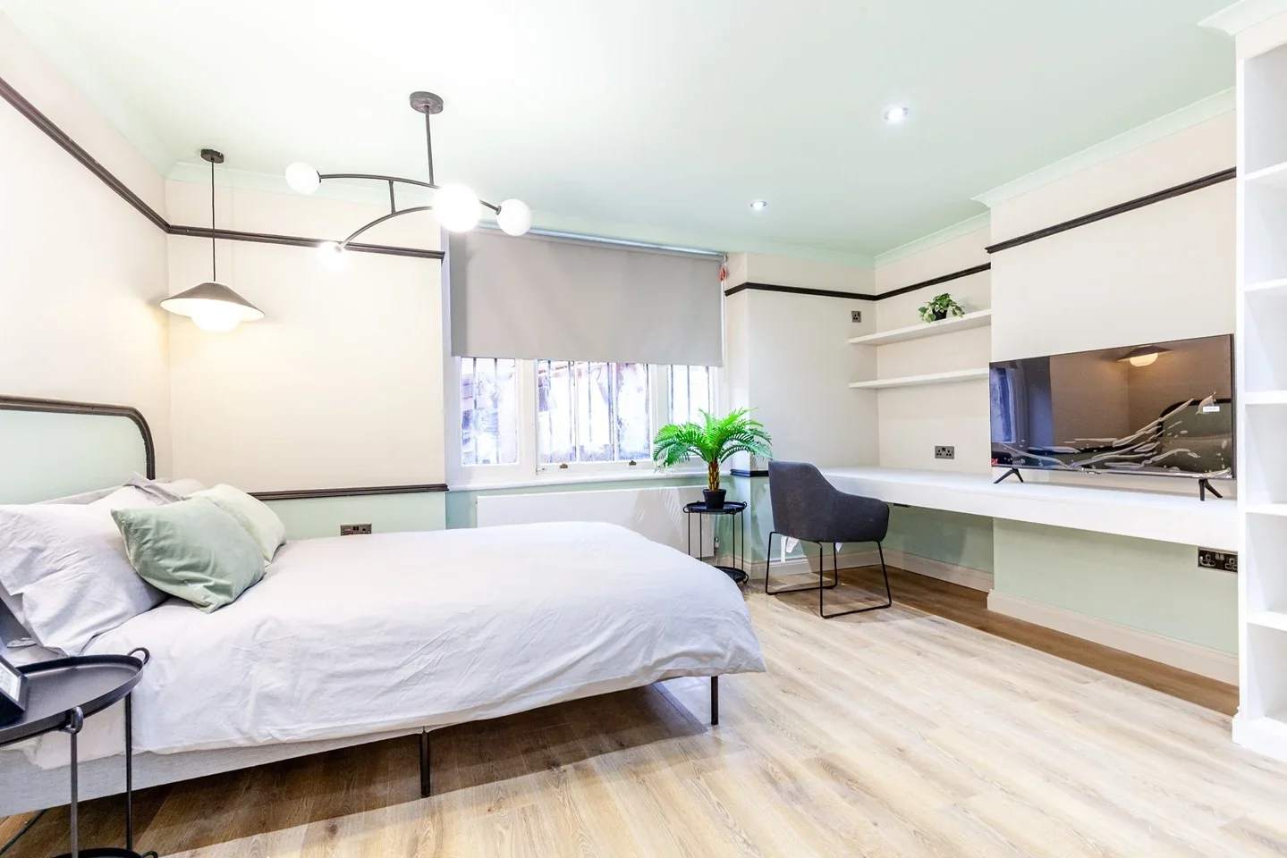 Flat Kensington Gardens Square in City of Westminster