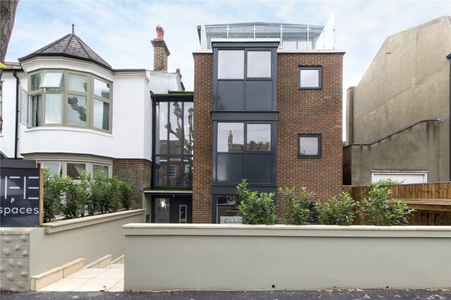 Flat Berryfield Close in Greater London