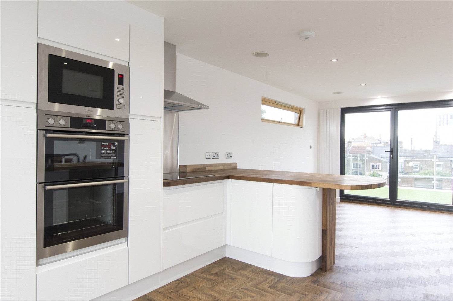 Flat Berryfield Close in Greater London