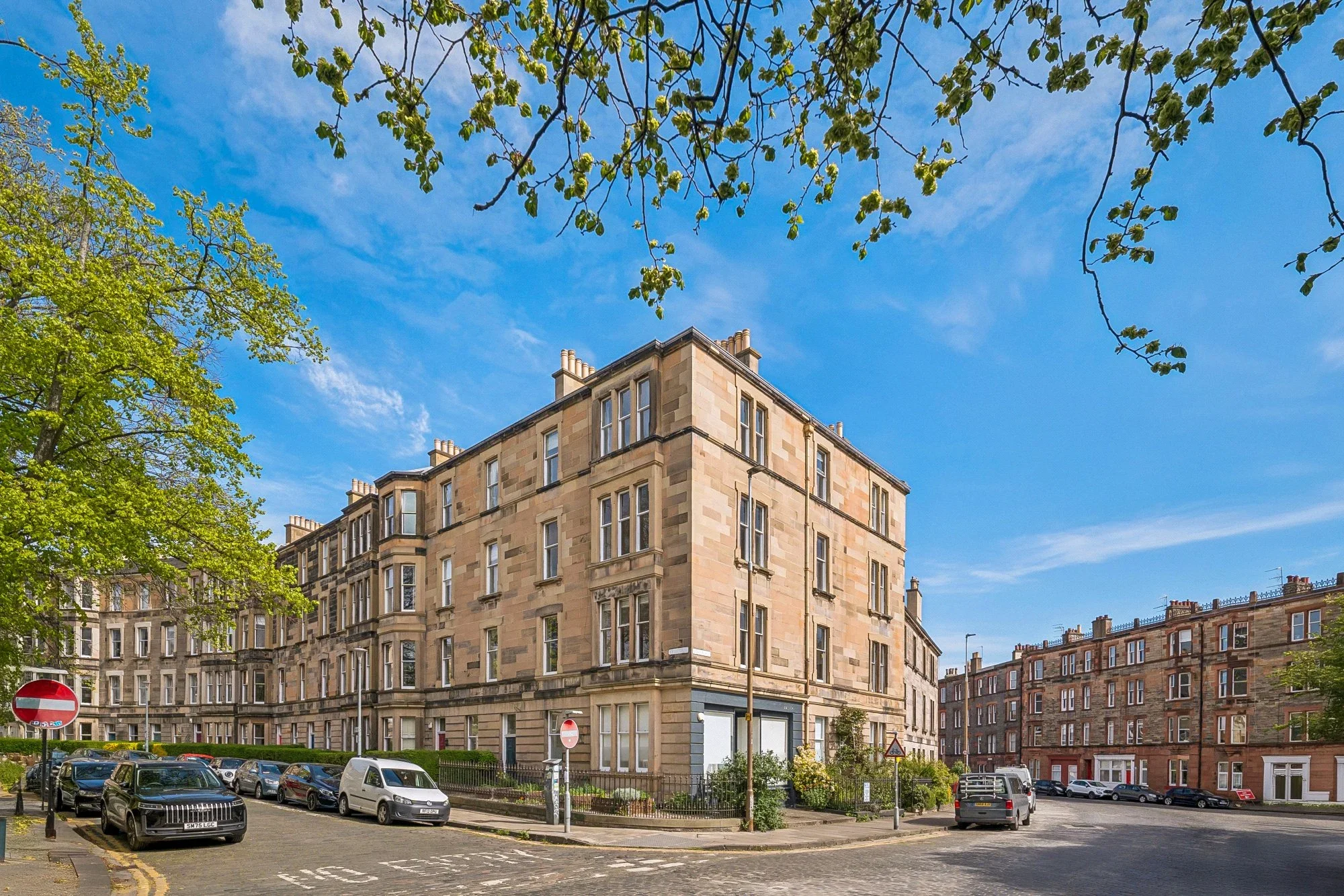 Flat Eyre Crescent in City of Edinburgh