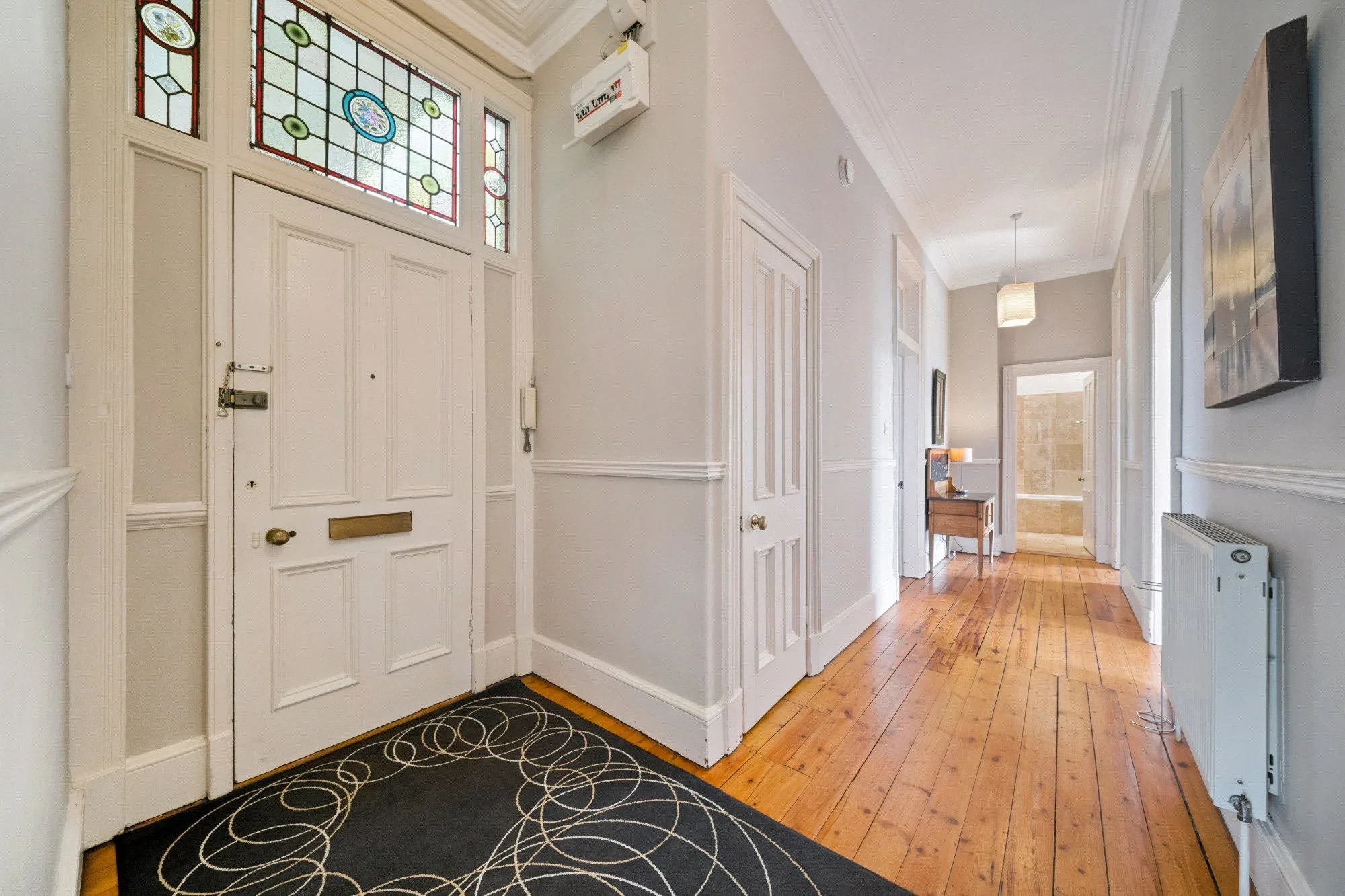 Flat Eyre Crescent in City of Edinburgh