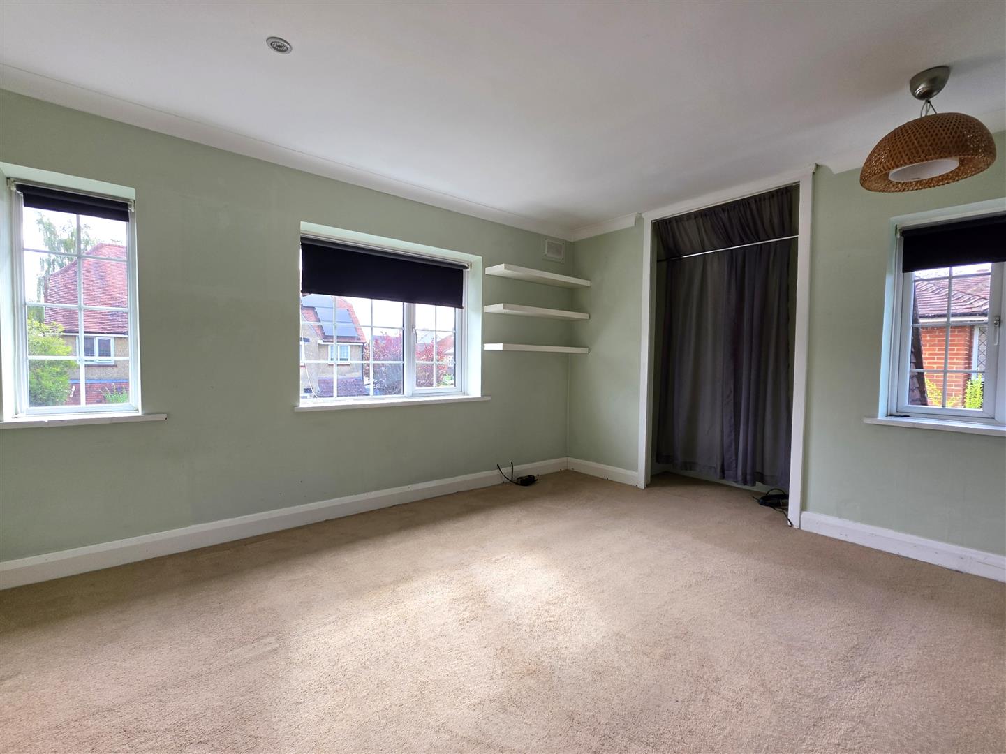 Flat Northbrook Road in Rushmoor