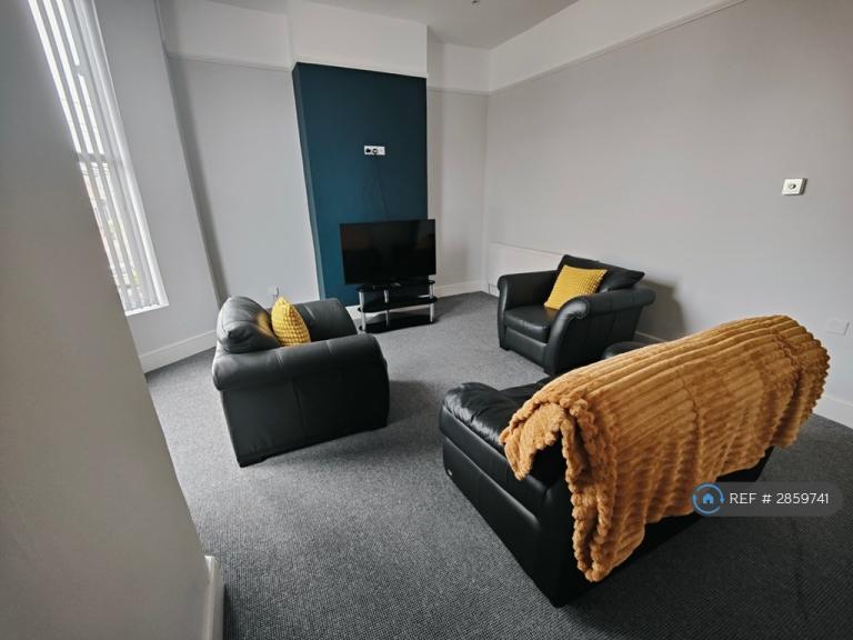 Room Stanley Street in Liverpool