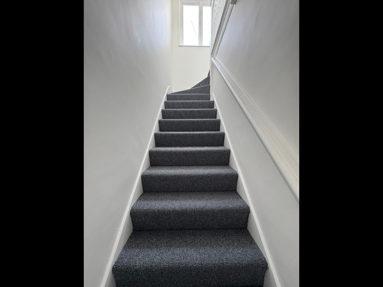 Flat Beresford Gardens in Greater London