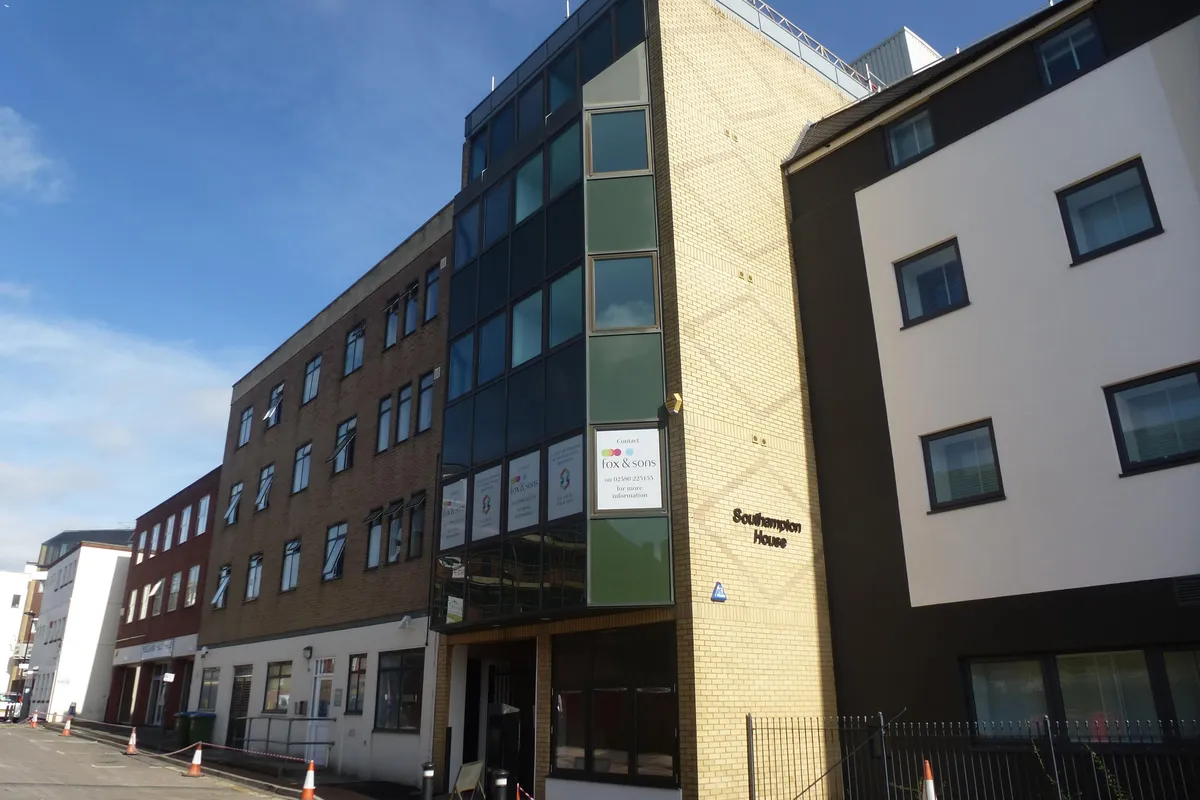 Flat Handford Place in Southampton