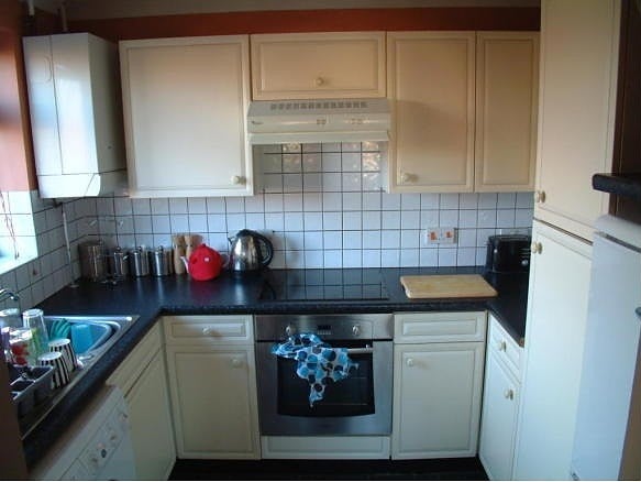 Flat Southwood Road in Rushmoor