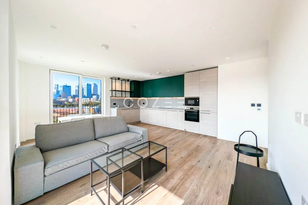 Flat Hawser Lane in Greater London