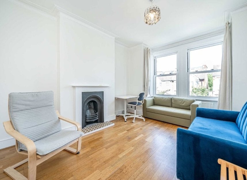 Flat Drayton Gardens in Greater London