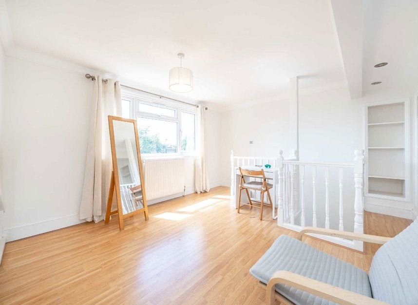 Flat Drayton Gardens in Greater London