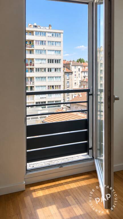 Flat Rue Romain Rolland in Les Lilas