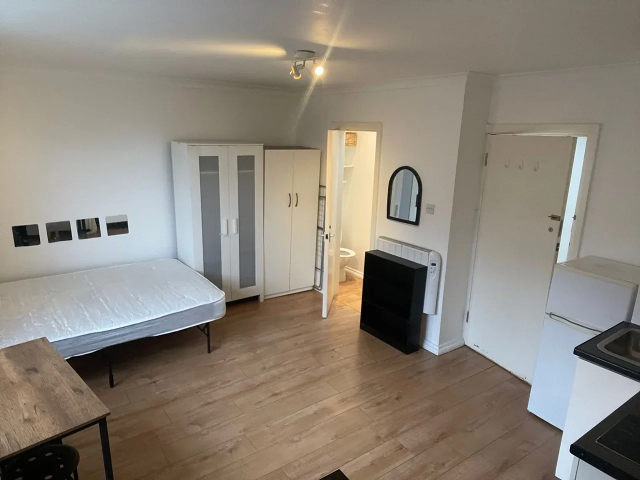 Flat Vartry Road in Greater London