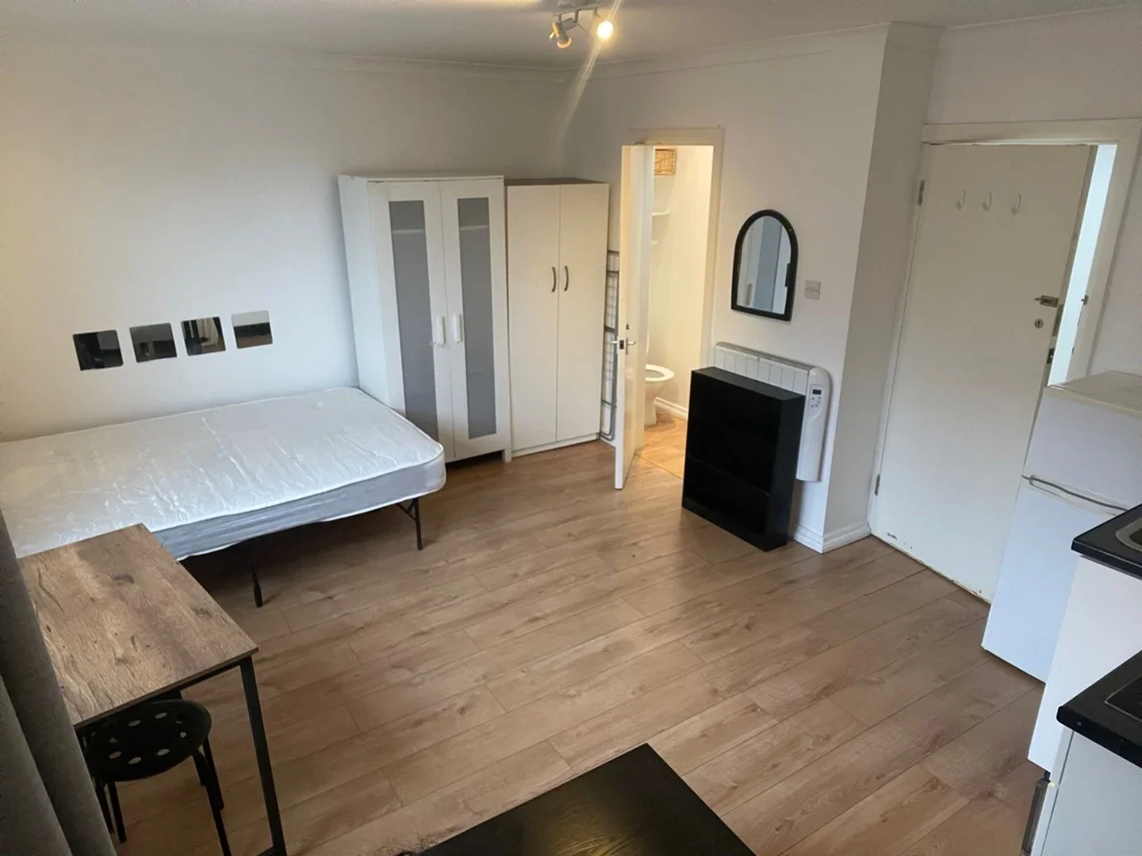 Flat Vartry Road in Greater London