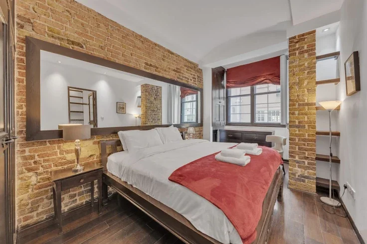 Flat Lyall Street in City of Westminster