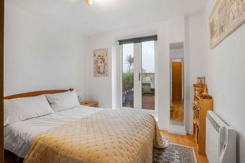 Room Newington Causeway in Greater London