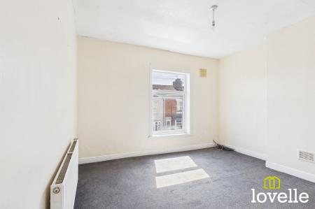 Flat Belmont Street in Hull