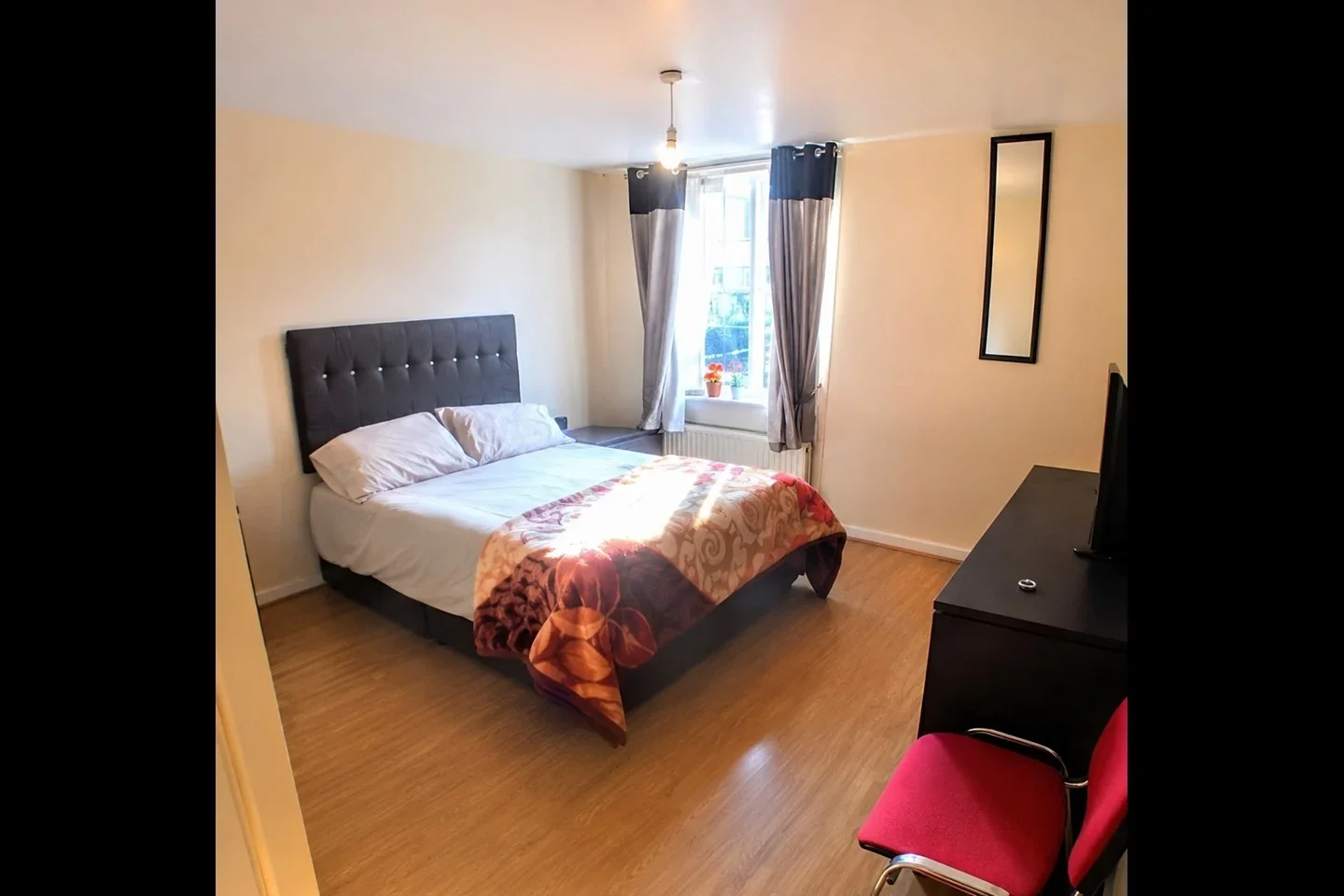 Room Bello Close in Greater London