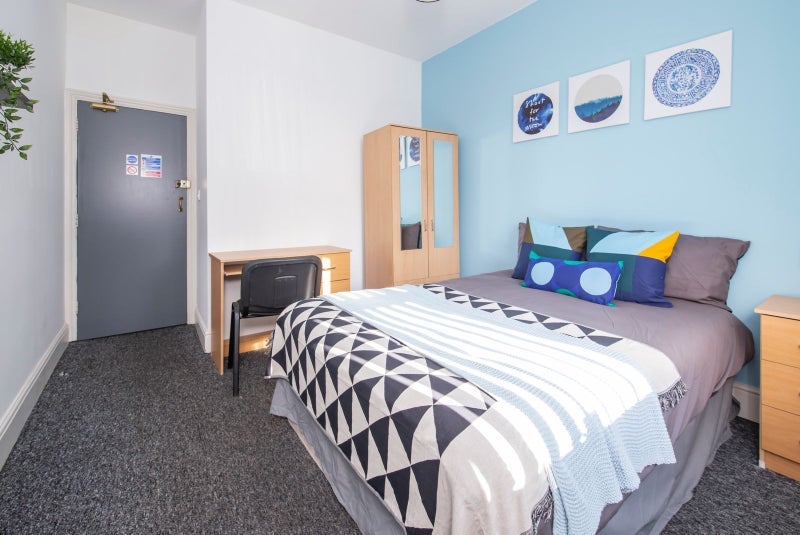 Room Friars' Road in Coventry