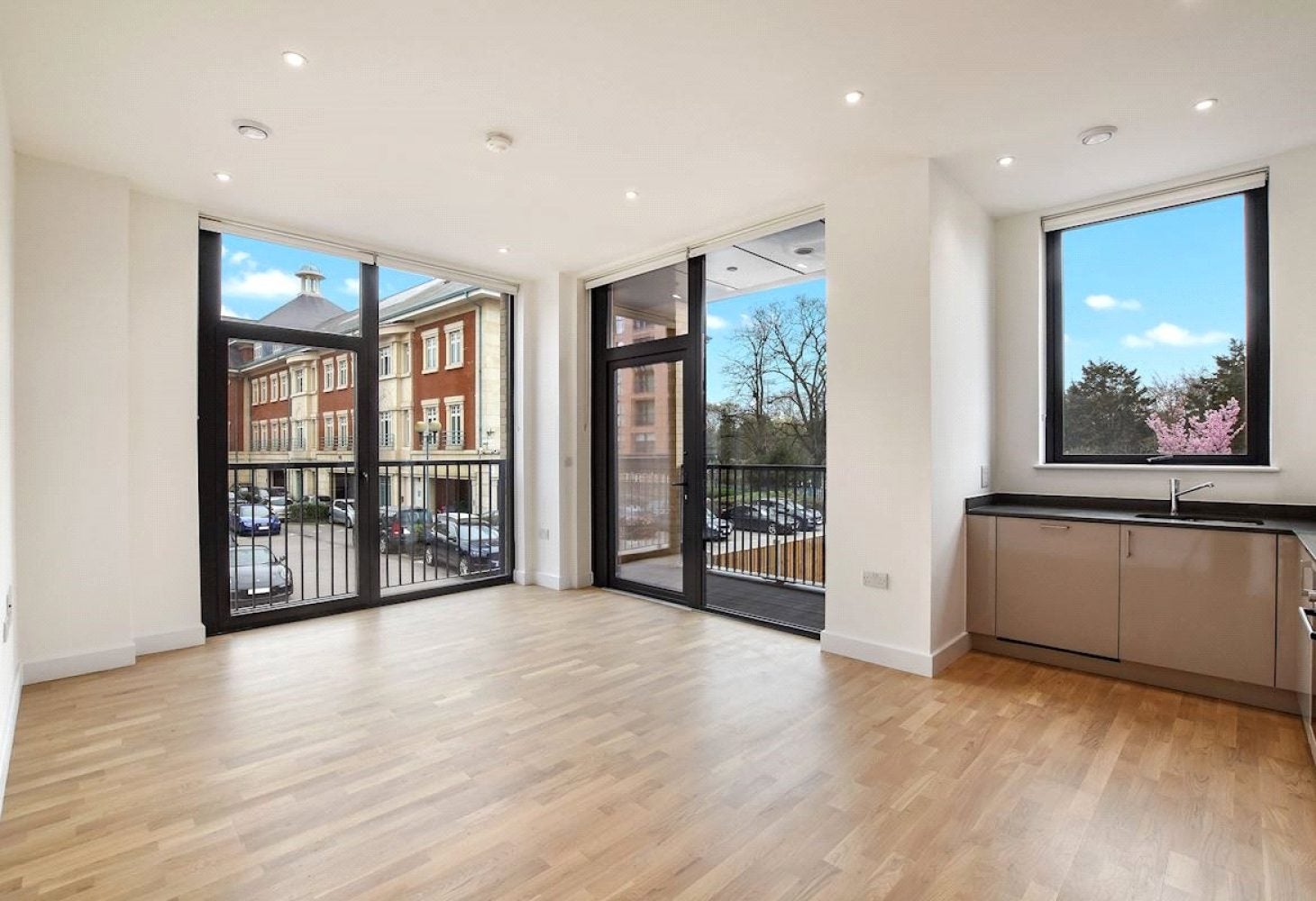 Flat Nichols Court in Chelmsford