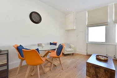 Flat Sinclair Road in Greater London